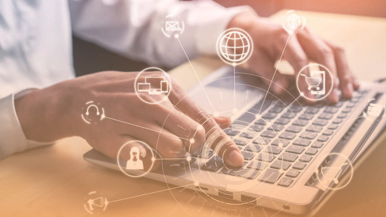 Comunicação Omnichannel: o que é, como funciona e como aplicar na sua empresa